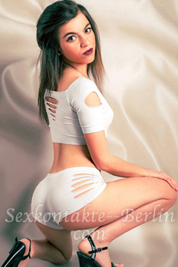 Ana Berlin private models offers petite young woman for cheap sex in escort service