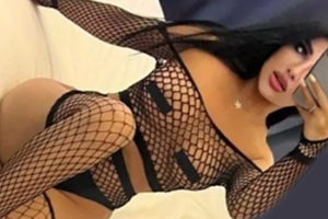 Berlin Happy Hour Escort Girl Elvira liebt Sex mit Paaren