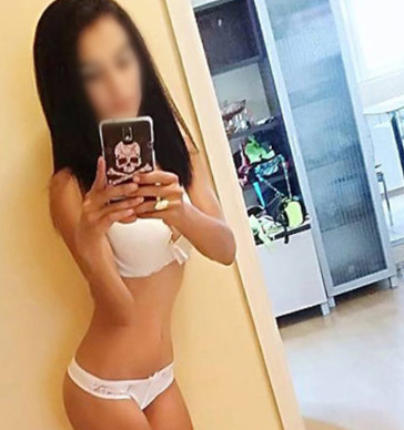 Vania – Escort Girl Berlin 75 A Auf Erotikpartys Bestellen Dildospiele