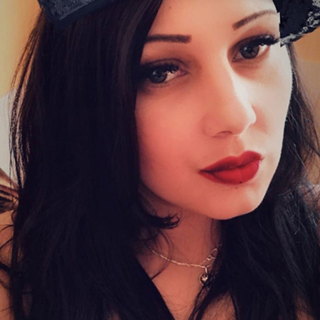 Leksi – Escort Dame Berlin Spricht Deutsch Auf Singlesuche Domina